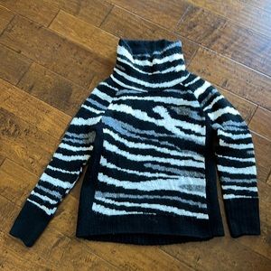RD Style zebra print turtle neck